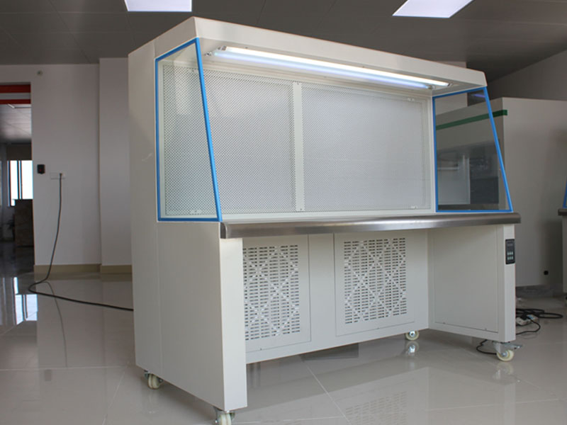 水平送風(fēng)超凈臺(tái)